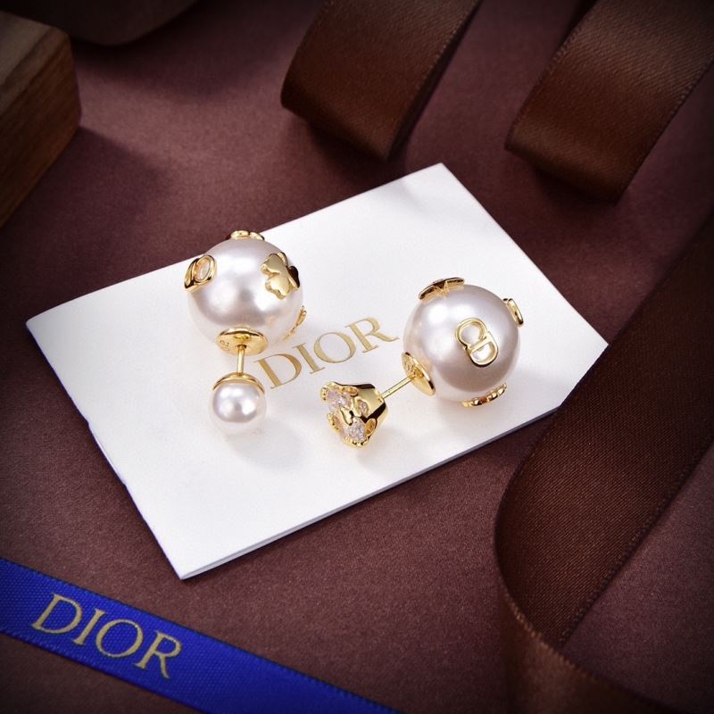 chr1st1an D10r earrings